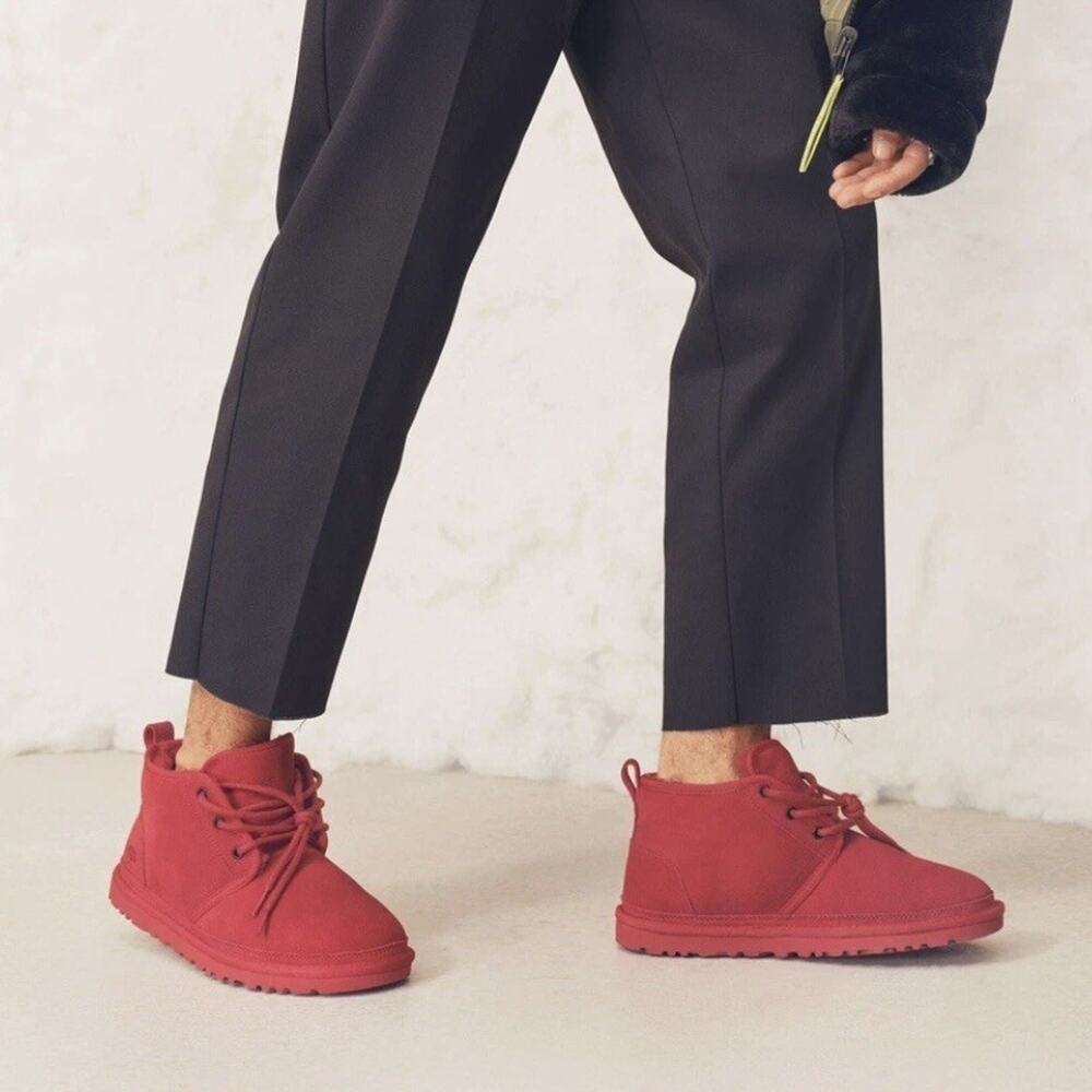UGG Mens Neumel Chukka Ankle Boot 3236 Samba Red Suede Mens 9